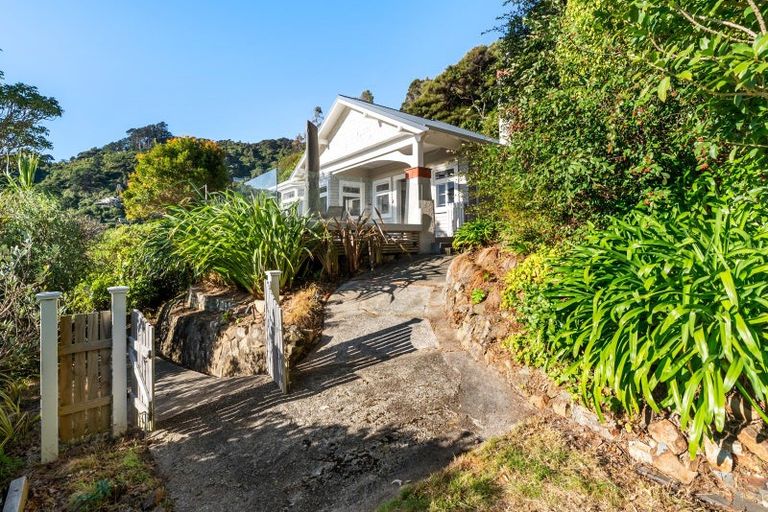 Photo of property in 111 Muritai Road, Eastbourne, Lower Hutt, 5013