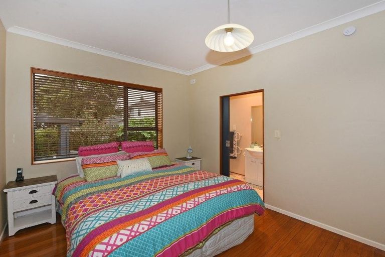 Photo of property in 54 Athlone Crescent, Avalon, Lower Hutt, 5011