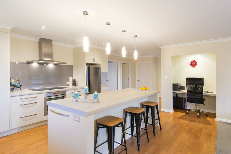 Photo of property in 12 Kereru Place, Pyes Pa, Tauranga, 3112