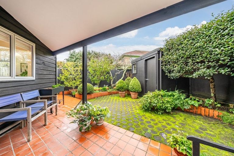 Photo of property in 4/23 Box Hill, Khandallah, Wellington, 6035