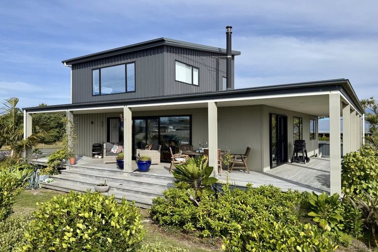 Photo of property in 13 Cook Street, Carters Beach, Westport, 7825