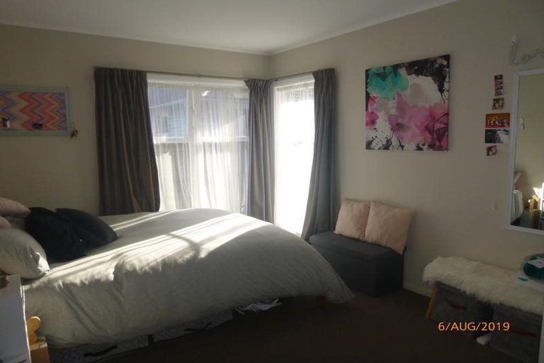 Photo of property in 620a Te Atatu Road, Te Atatu Peninsula, Auckland, 0610