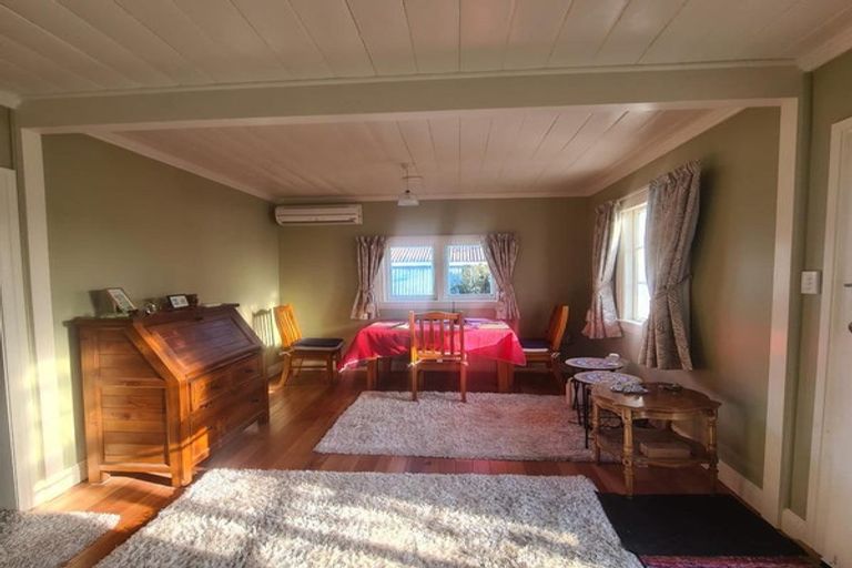 Photo of property in 8 Queen Street, Springfield, 7681