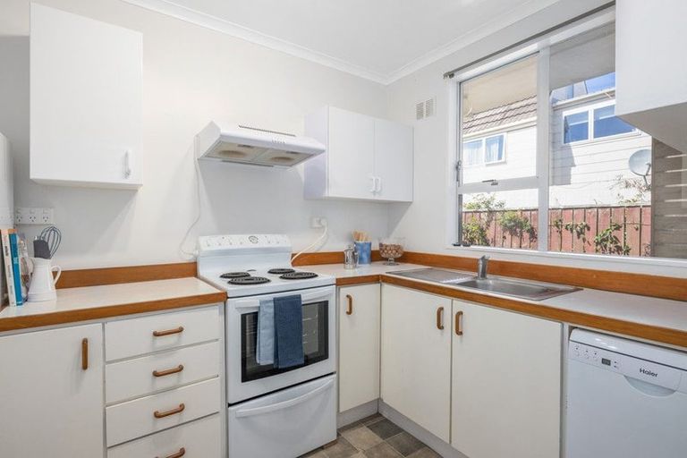 Photo of property in 72u7 Freyberg Street, Lyall Bay, Wellington, 6022