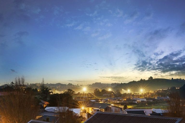 Photo of property in 5 Anselmi Ridge Road, Pukekohe, 2120