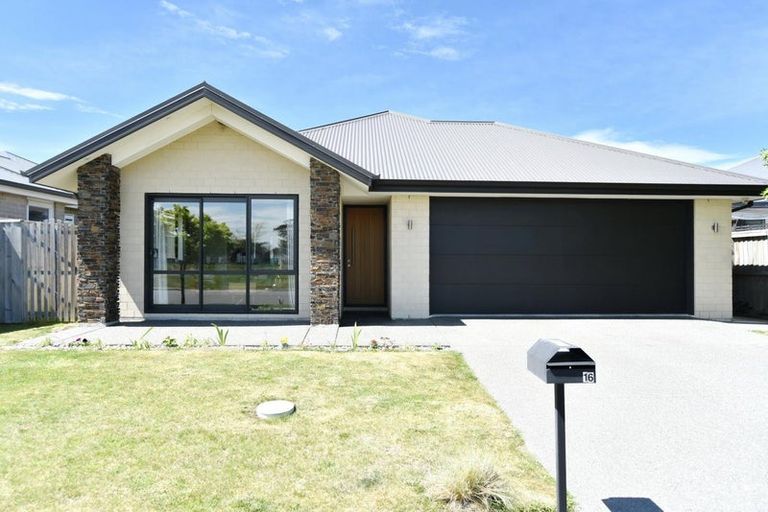 Photo of property in 16 Streamside Terrace, Kaiapoi, 7630