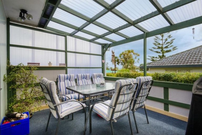 Photo of property in 2/37 Rosier Road, Glen Eden, Auckland, 0602