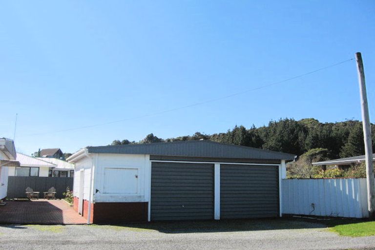 Photo of property in 1 Power Road, Karoro, Greymouth, 7805