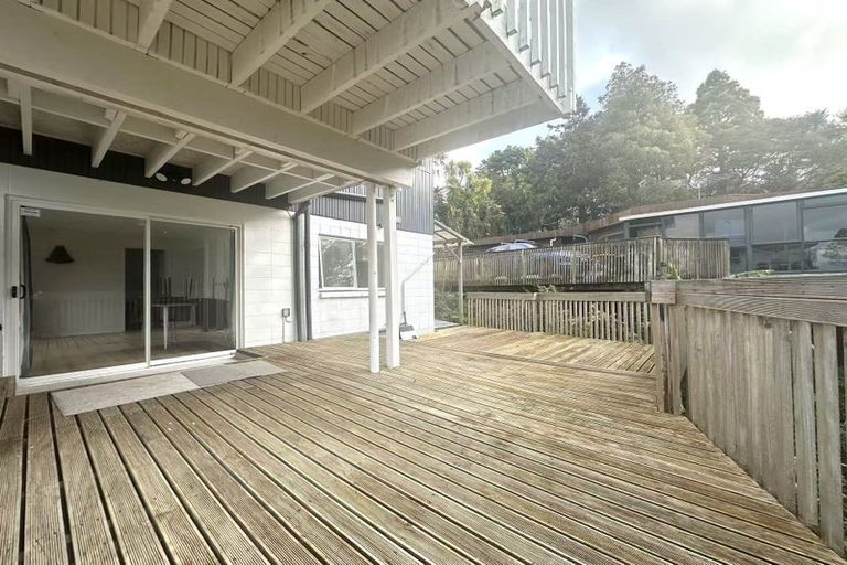 Photo of property in 18 Archers Road, Glenfield, Auckland, 0629