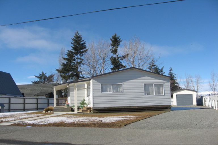 Photo of property in 15 Rata Road, Twizel, 7901