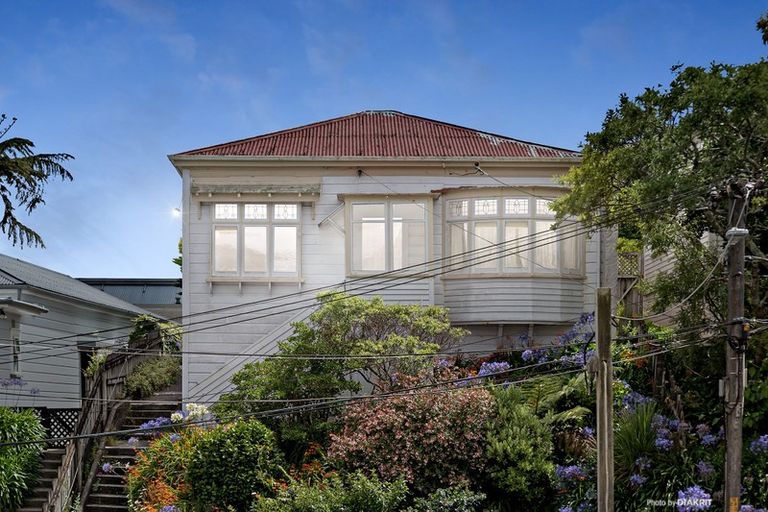 Photo of property in 9 Mckinley Crescent, Brooklyn, Wellington, 6021