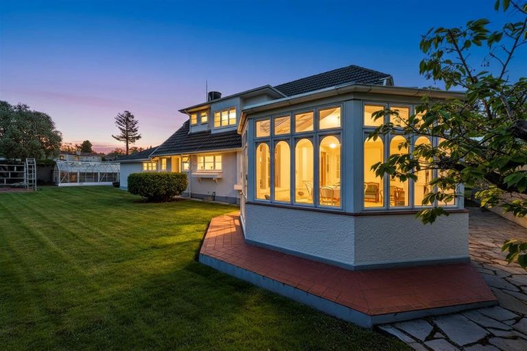 Photo of property in 66 Clyde Road, Ilam, Christchurch, 8041