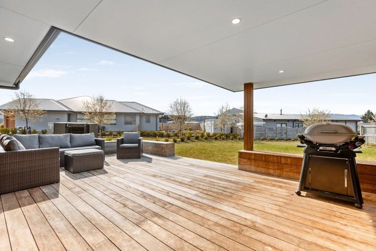 Photo of property in 6 Rua Street, Albert Town, Wanaka, 9305
