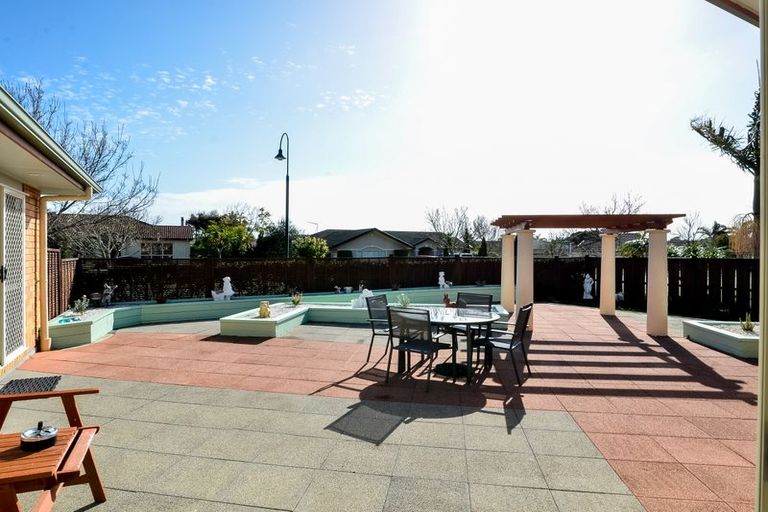 Photo of property in 10 Freestone Place, Henderson, Auckland, 0612