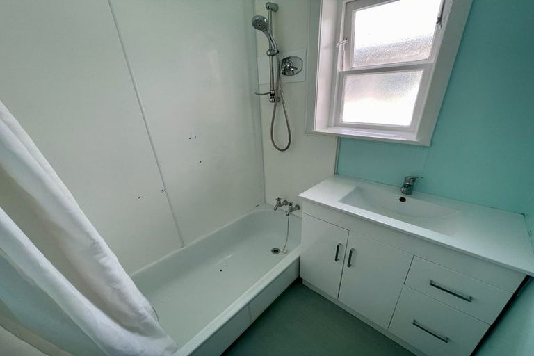 Photo of property in 8 Brook Street, Waiwhetu, Lower Hutt, 5010