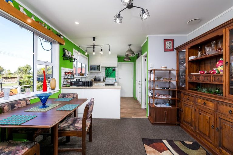 Photo of property in 85 Timaru Road, Waimate, 7924
