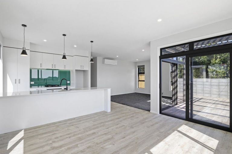 Photo of property in 53 Pohutukawa Place, Bell Block, New Plymouth, 4312