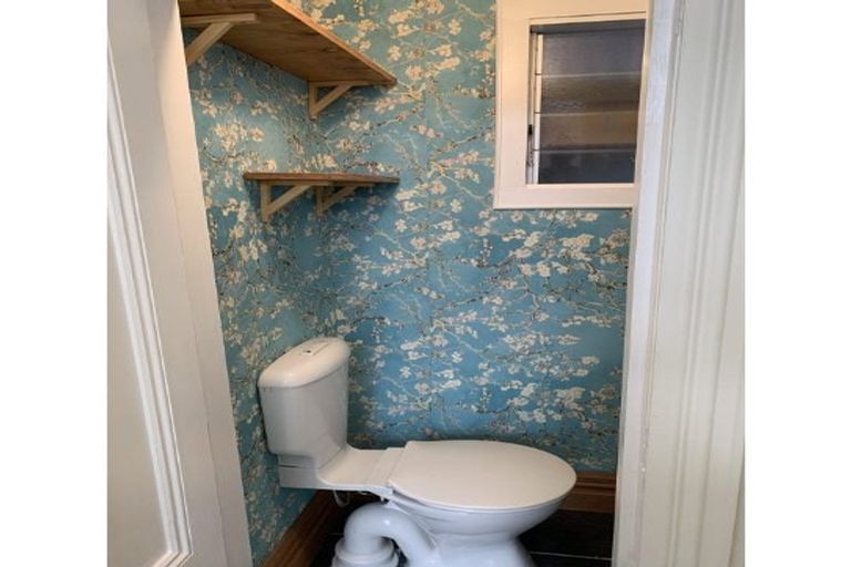 Photo of property in 5 Devon Street, Aro Valley, Wellington, 6021