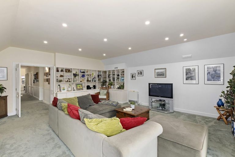 Photo of property in 1/20 Willoughby Street, Woburn, Lower Hutt, 5010
