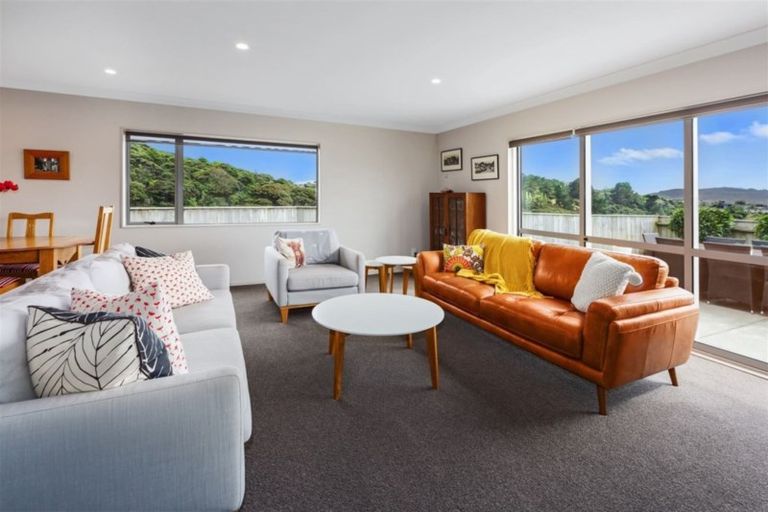 Photo of property in 4 Gennaker Lane, Whitby, Porirua, 5024