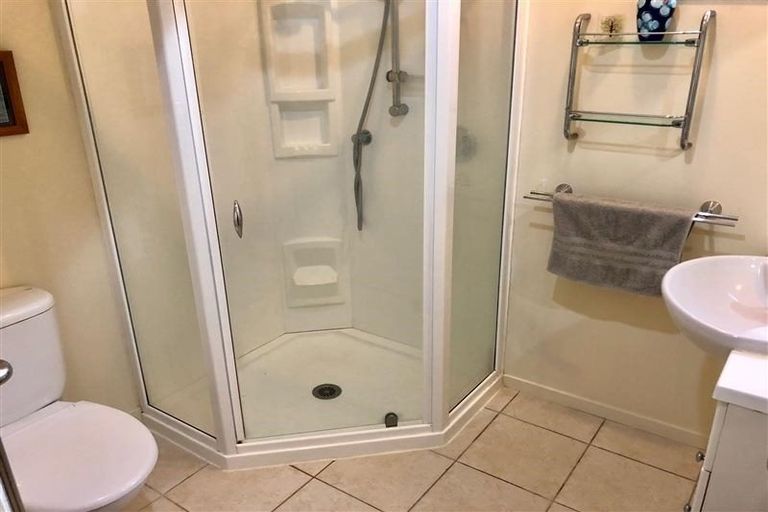 Photo of property in 4a Noel Avenue, Orewa, 0931