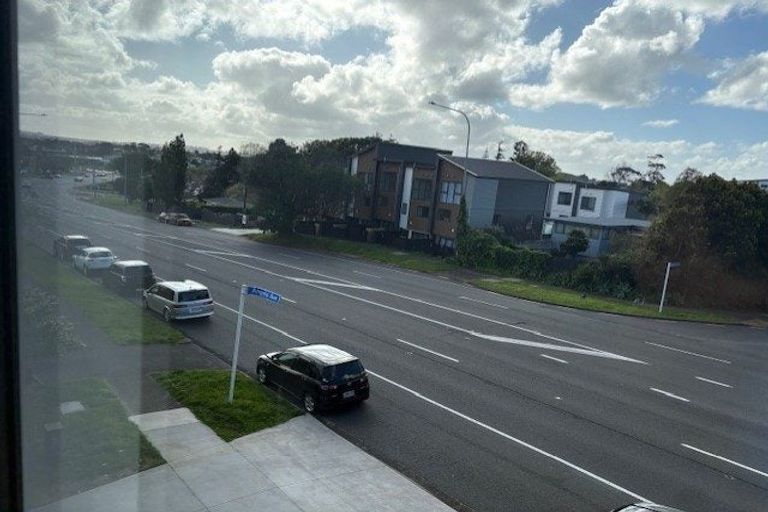 Photo of property in 523b Pakuranga Road, Howick, Auckland, 2010