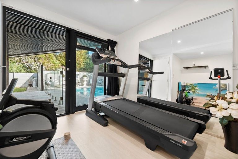 Photo of property in 7 Hartles Place, Mellons Bay, Auckland, 2014