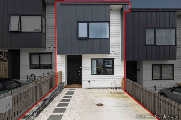 Photo of property in 25 Paina Crescent, Massey, Auckland, 0614