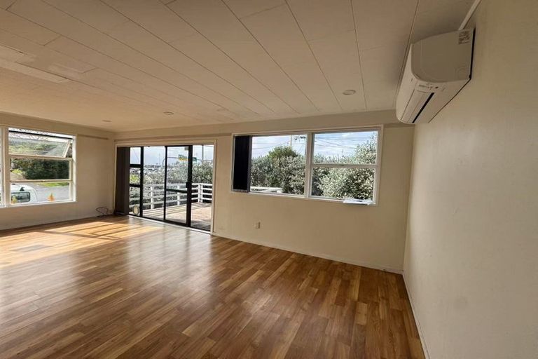 Photo of property in 11 Tennyson Street, Northcote Point, Auckland, 0627