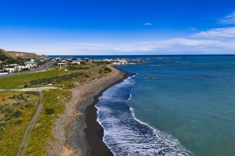 Photo of property in 48 Kotare Place, South Bay, Kaikoura, 7300