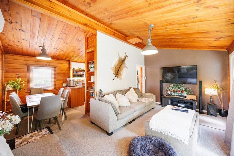 Photo of property in 2 Dalrymple Place, Marton, 4710