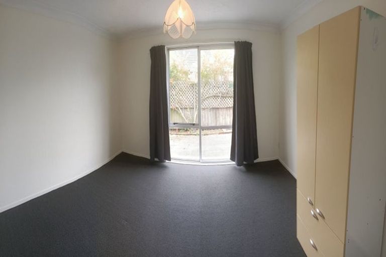 Photo of property in 7 Delaware Crescent, Russley, Christchurch, 8042