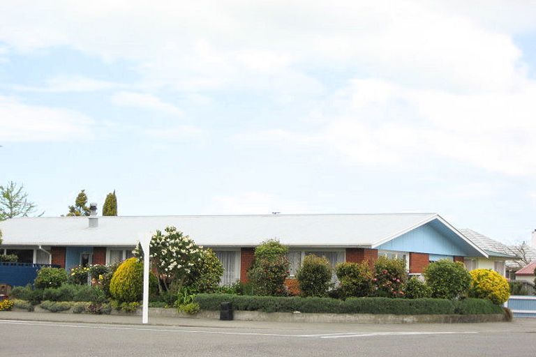Photo of property in 32 Kinley Street, Rangiora, 7400