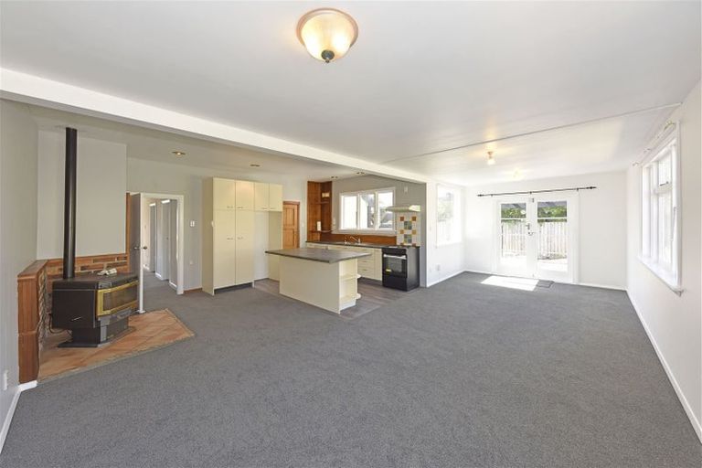 Photo of property in 84 Racecourse Road, Sockburn, Christchurch, 8042