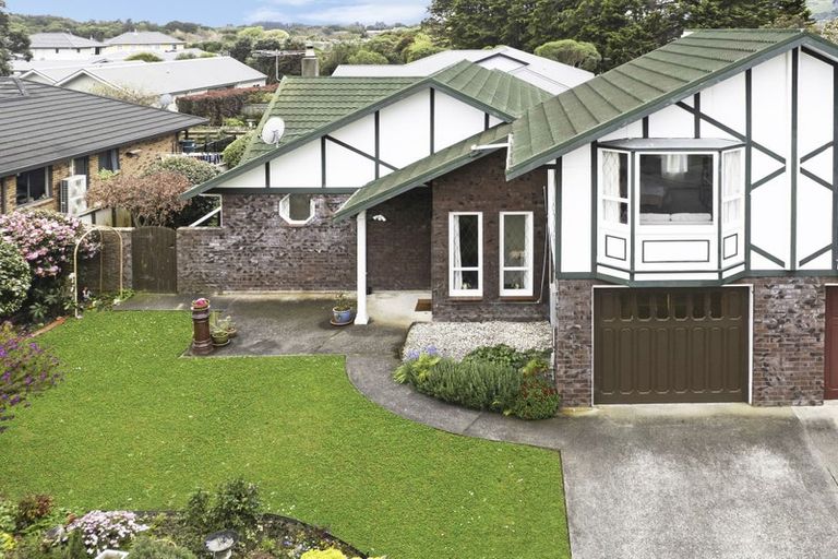 Photo of property in 11a Arthur Grove, Waikanae, 5036