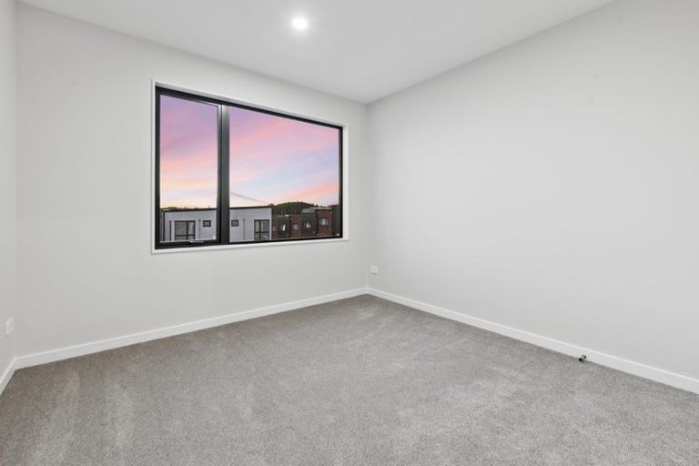 Photo of property in 30b Hearth Street, Flat Bush, 2019