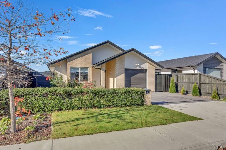 Photo of property in 6 Crossley Avenue, Woodend, 7610