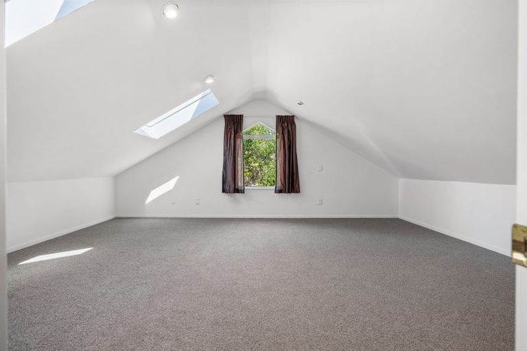 Photo of property in 296 Oaia Road, Muriwai, Waimauku, 0881