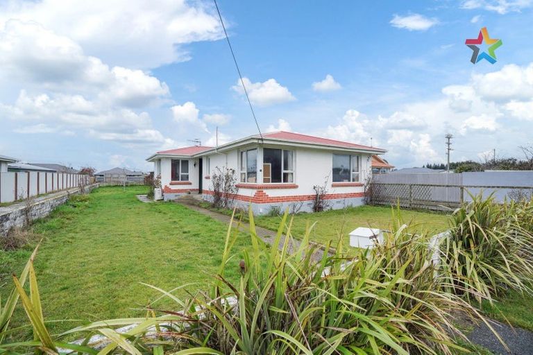 Photo of property in 75 Durham Street, Waikiwi, Invercargill, 9810