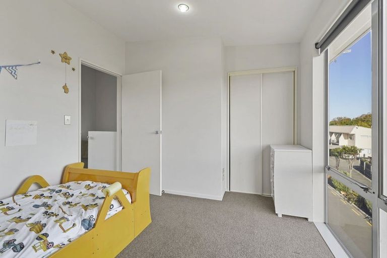 Photo of property in 2/54 Champion Street, Edgeware, Christchurch, 8013