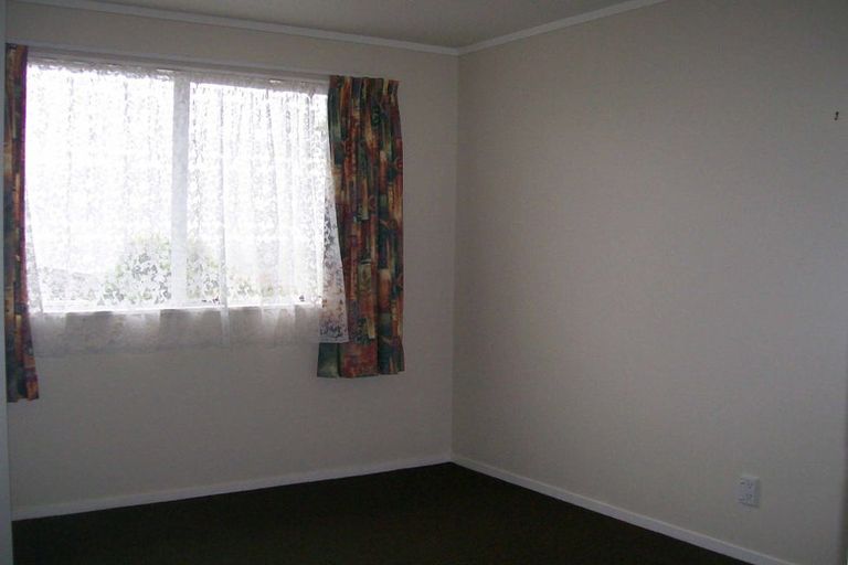 Photo of property in 1/2 Cathie Place, Karori, Wellington, 6012