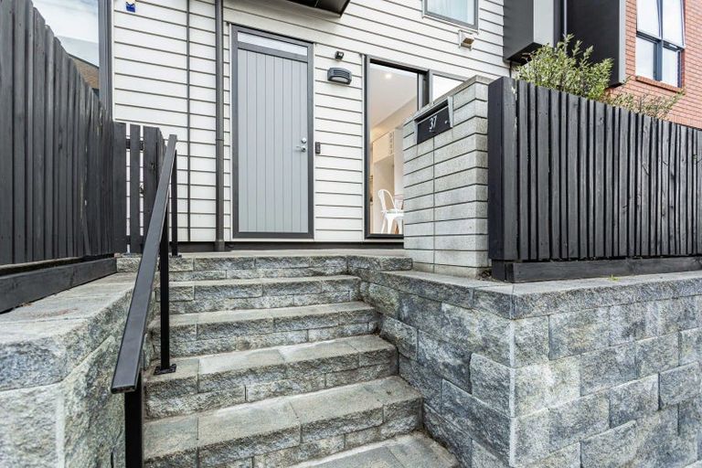 Photo of property in 37 Nugget Avenue, Hobsonville, Auckland, 0616