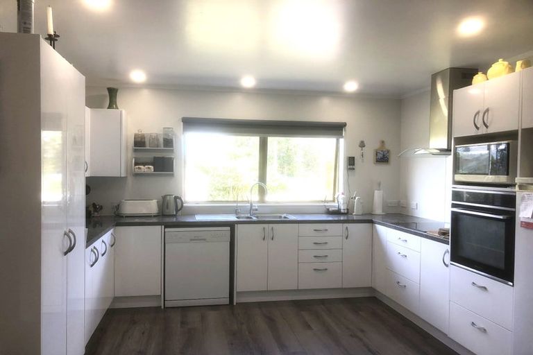 Photo of property in 16 Douglas Road, Waipukurau, 4200