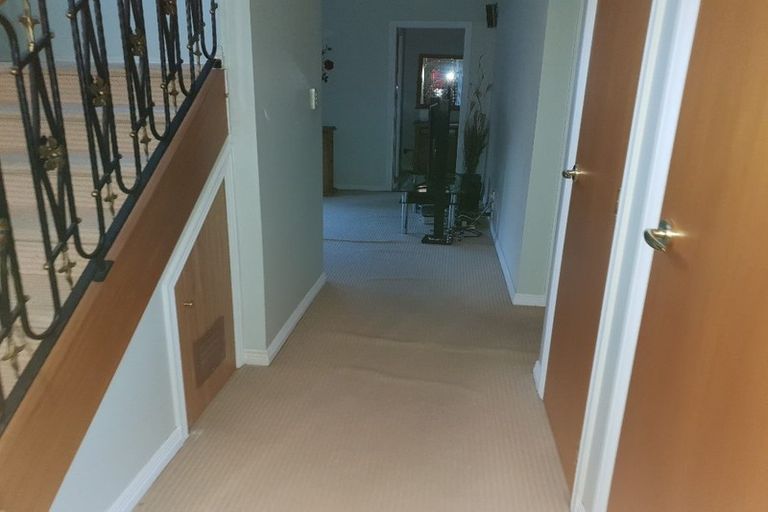 Photo of property in 6 Danica Esplanade, Te Atatu Peninsula, Auckland, 0610