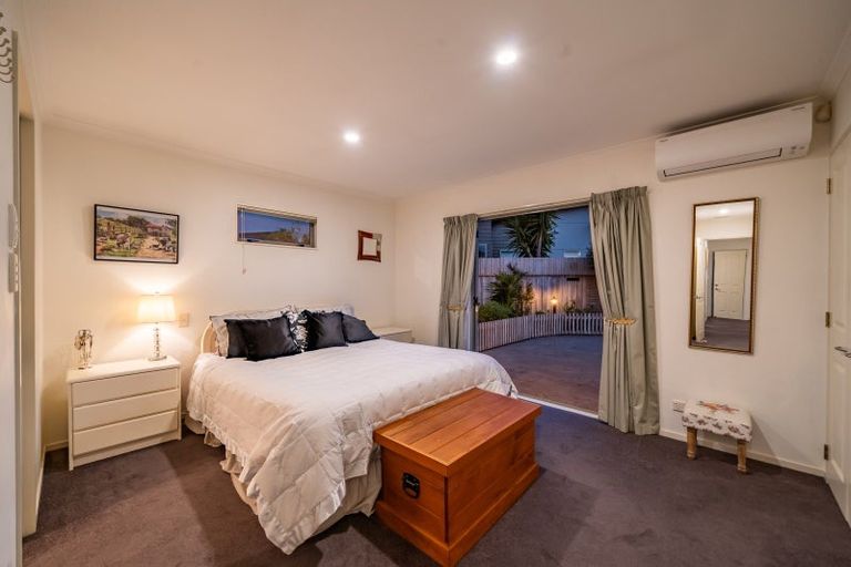 Photo of property in 5 Rosebank Place, Avalon, Lower Hutt, 5011