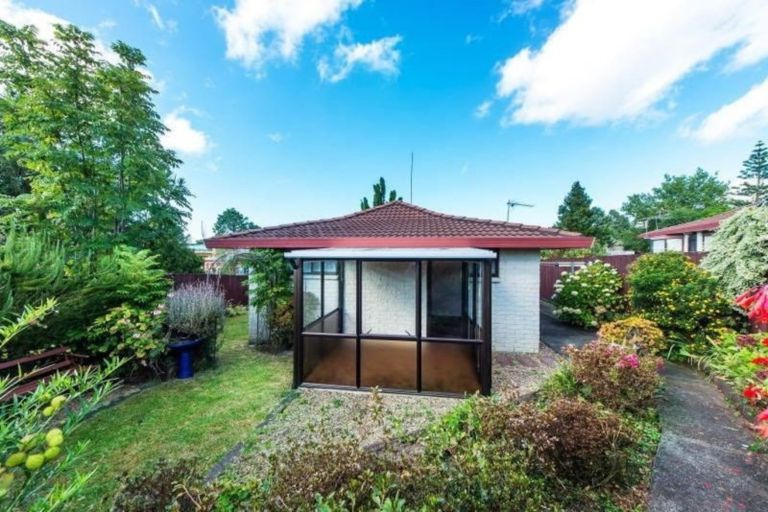 Photo of property in 8/54 Nikau Street, New Lynn, Auckland, 0600