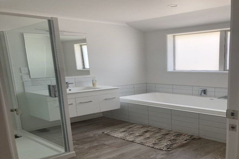 Photo of property in 27 Railway Terrace, Ohau, Levin, 5570