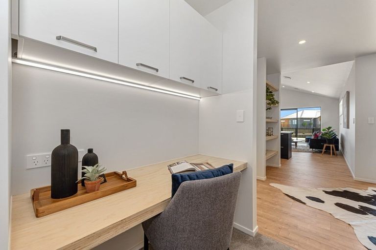 Photo of property in 12 Bosun Place, Te Atatu Peninsula, Auckland, 0610