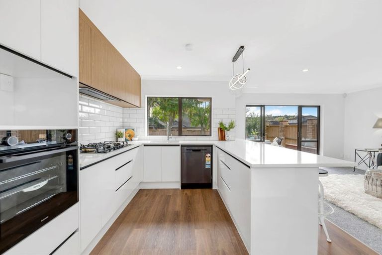 Photo of property in 13 Malahide Drive, Flat Bush, Auckland, 2019