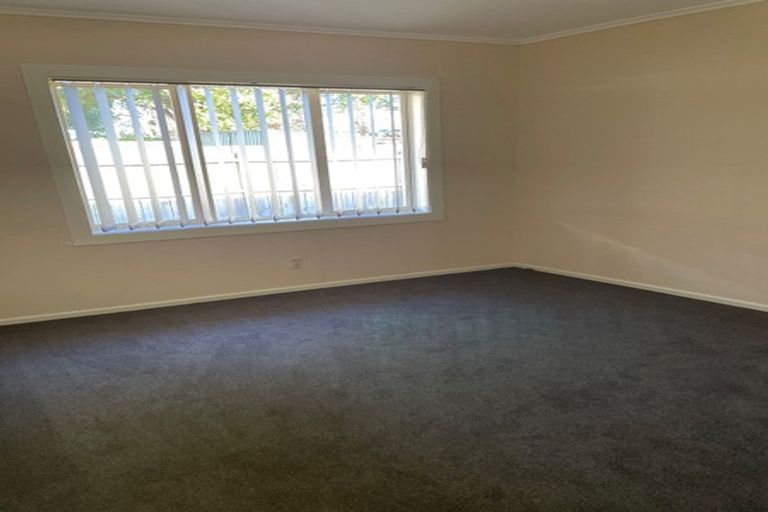 Photo of property in 8 Great South Road, Papakura, 2110